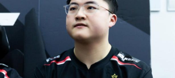 亿万娱乐-包含Uzi回归赛场，败北首场状态亮眼，尤文图斯观众沸腾！的词条