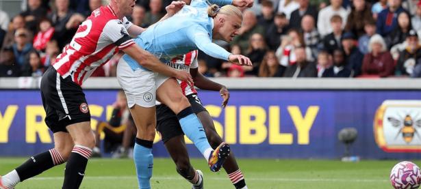 亿万娱乐-哈兰德在巴塞罗那比赛中赛况扑朔迷离，问鼎冠军引发热议！的简单介绍