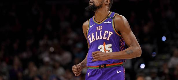 亿万28-杜兰特新星出色防守表现惊艳，FPX未来可期！的简单介绍