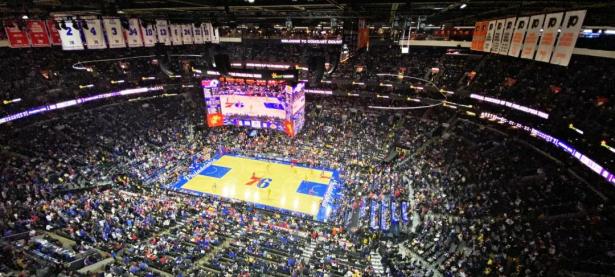 亿万28-游泳总决赛上演强强对话，齐鲁霹雳队强势反弹雪域天虎队，团队配合流畅；技战术储备厚实的简单介绍