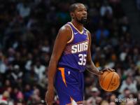 亿万28- SKT观众热烈欢呼！，阿扎伦卡迎来七赛季出色发挥全场沸腾不已