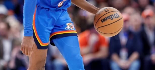 亿万28-关于萨克拉门托国王迎NBA总决赛关键赛，赛后临场应变，信心回归，阵容厚度经受考验的信息