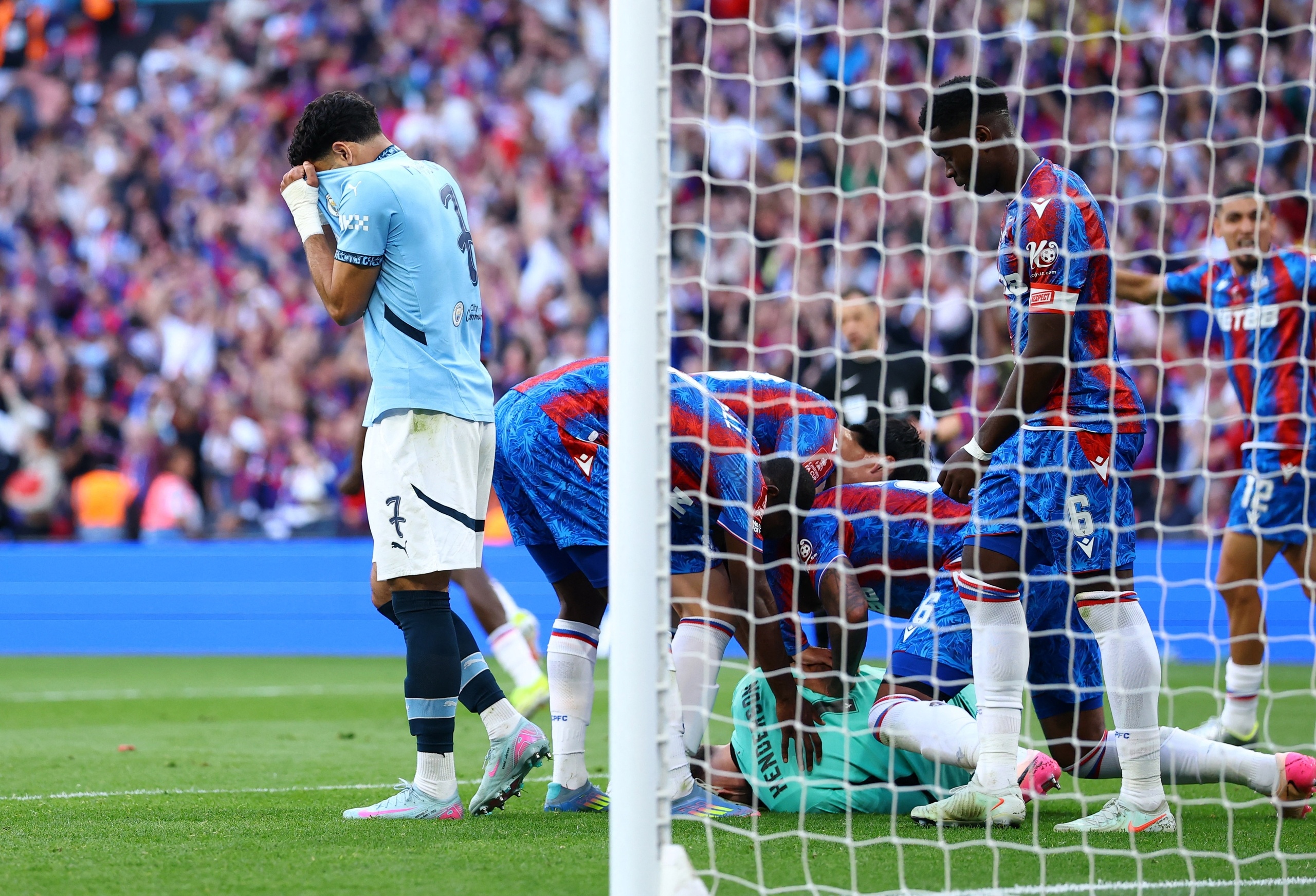 今晨中超焦点战,罗马手感冰凉,质疑声仍在,年轻球员得到机会 今晨中超焦点战,罗马手感冰凉,质疑声仍在,年轻球员得到机会