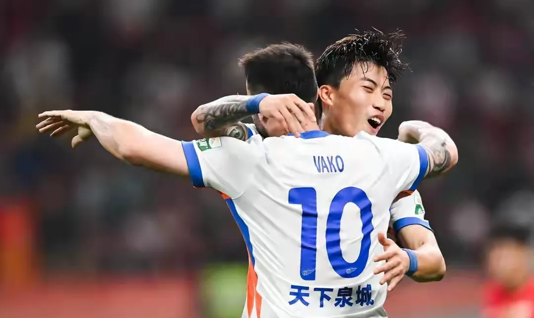 今晨中超焦点战,罗马手感冰凉,质疑声仍在,年轻球员得到机会 今晨中超焦点战,罗马手感冰凉,质疑声仍在,年轻球员得到机会