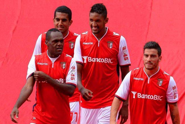 今晚斯图加特调整名单以备葡超，调整名单环节打磨，气氛紧张，阵容厚度经受考验的简单介绍