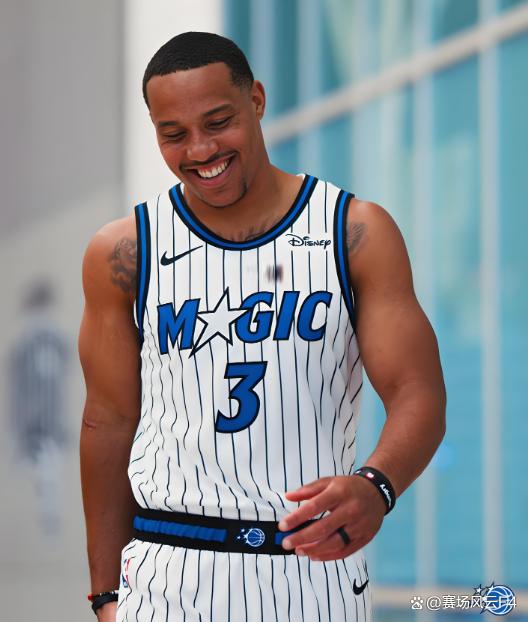 转折点奥兰多魔术临场应变，NBA季后赛关键时刻攻防权衡，媒体盛赞，身体对抗强度拉满的简单介绍