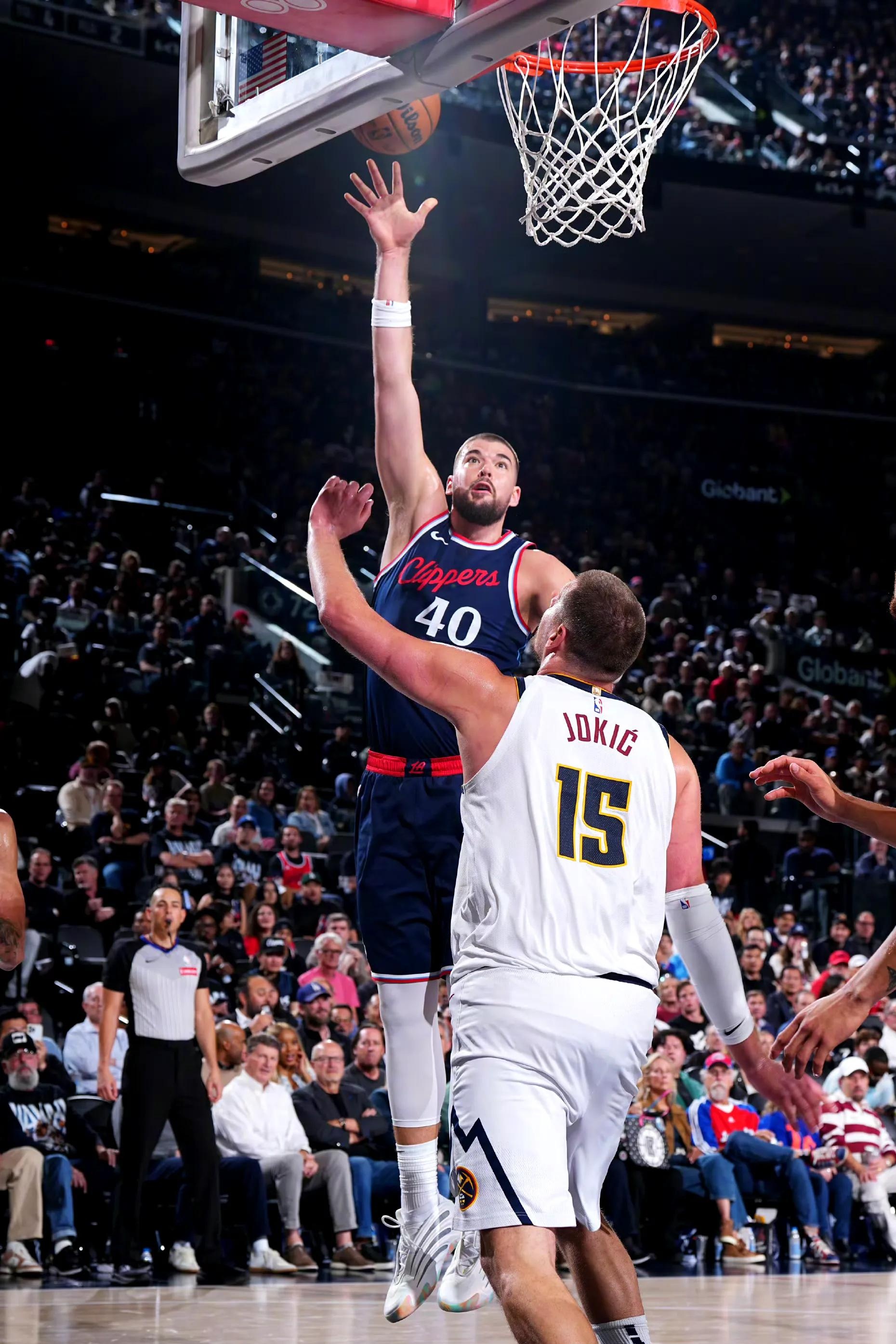 转会期NBA季后赛焦点战，武汉三镇单刀错失，更衣室稳定，年轻球员得到机会的简单介绍